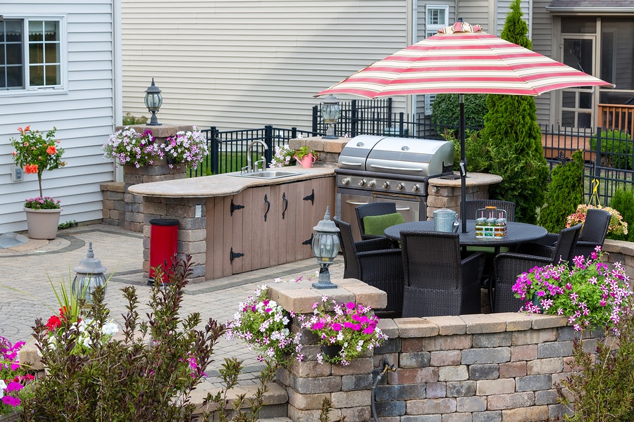 La importancia de los fregaderos en una cocina de exterior - OF  Outdoorkitchens