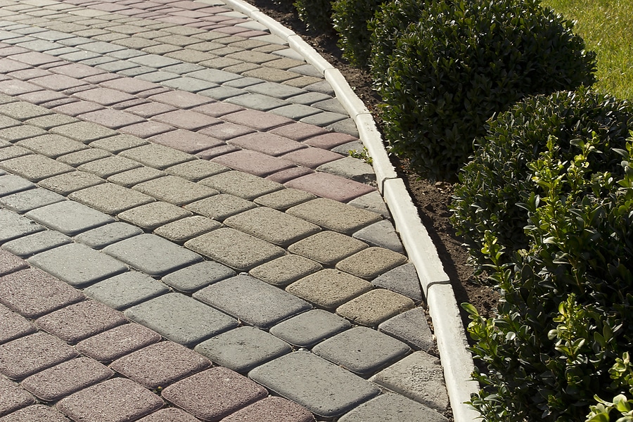 5 Great Spring Hardscape Ideas for Your Outdoor Space